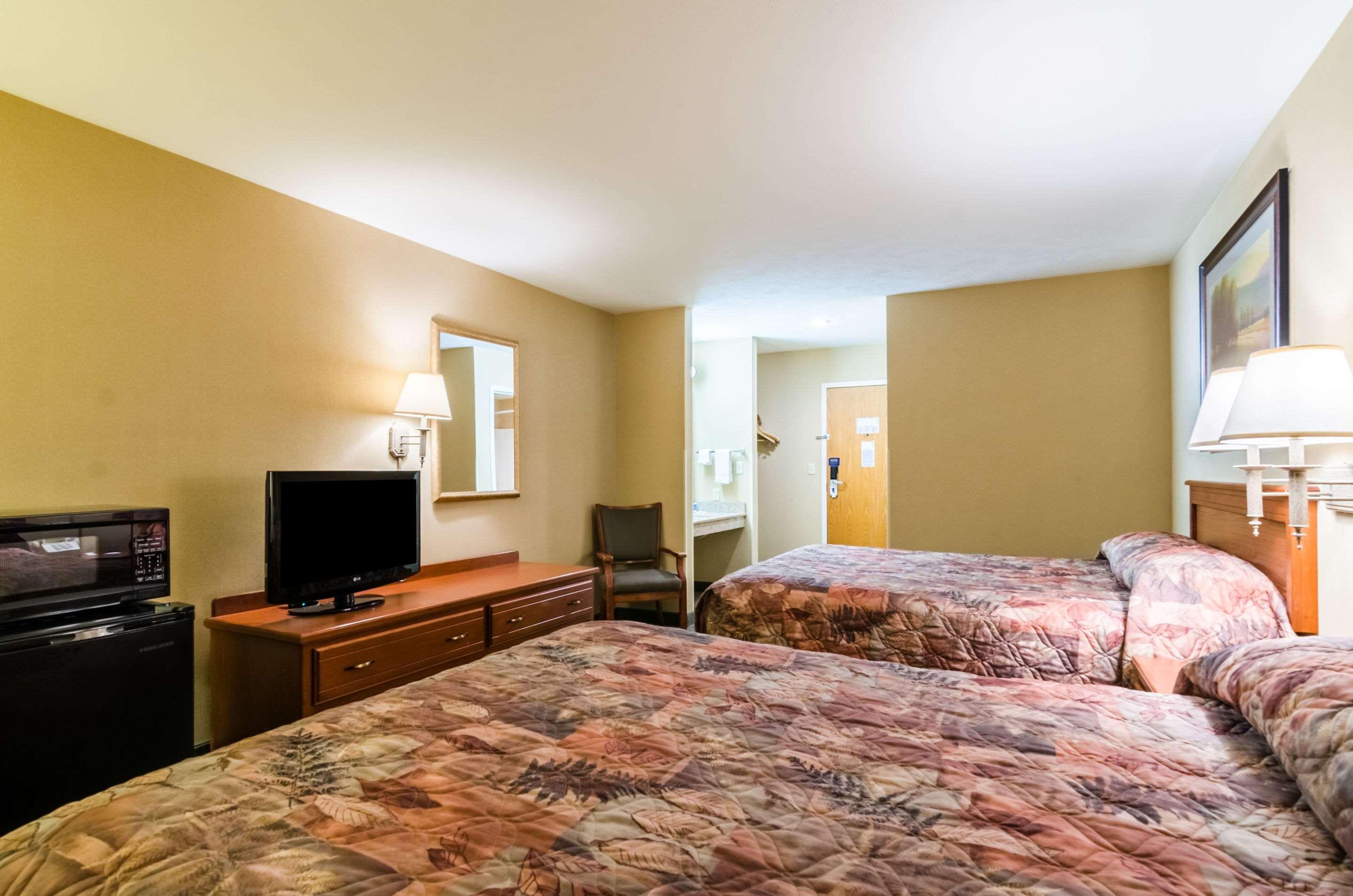 Super 8 By Wyndham Cozad Hotel Buitenkant foto