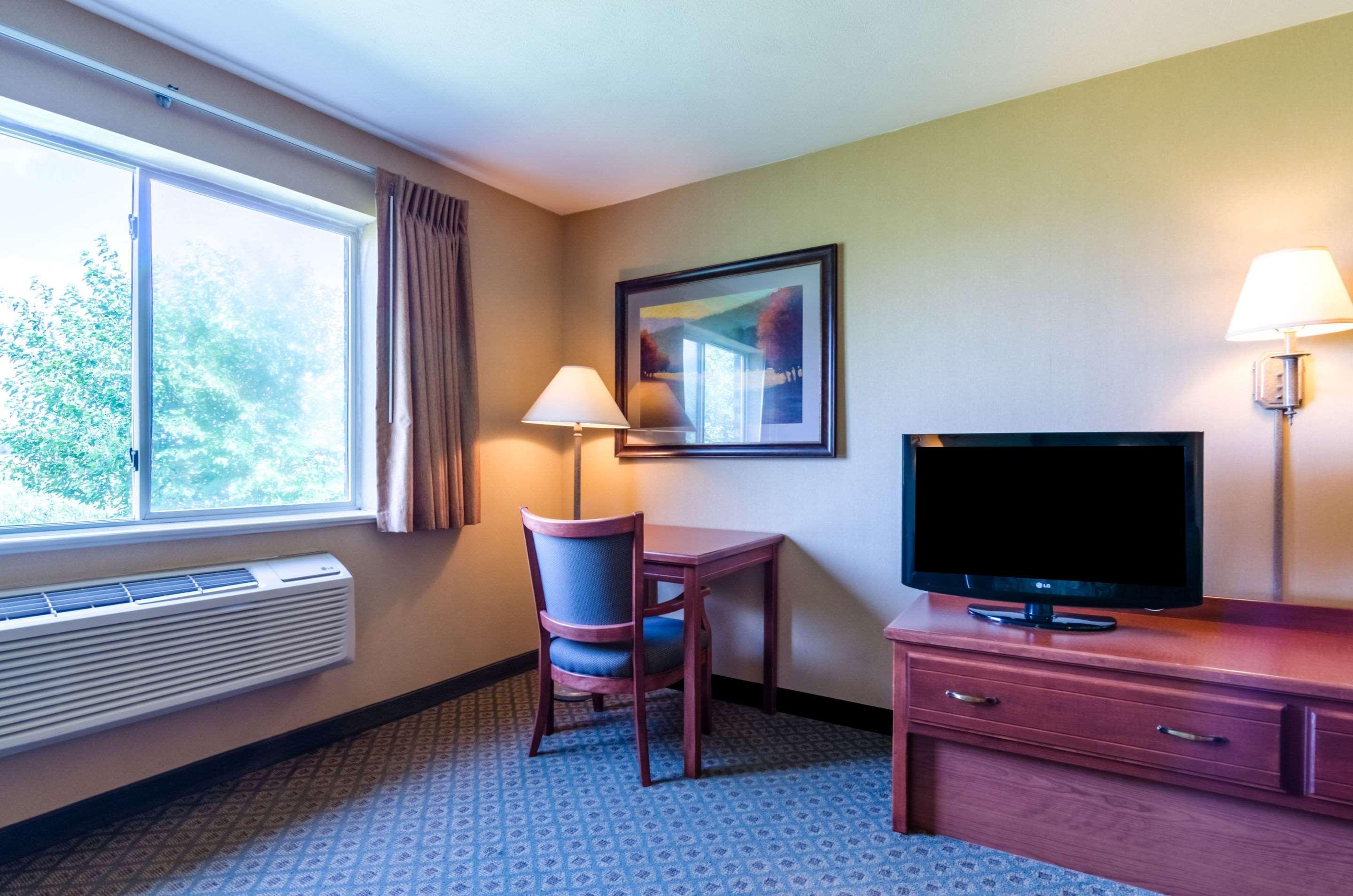 Super 8 By Wyndham Cozad Hotel Buitenkant foto